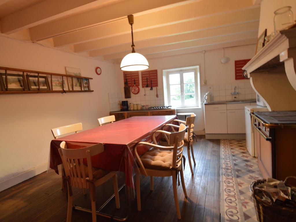 Spacious Holiday Home Near The Forest Barricourt Екстериор снимка